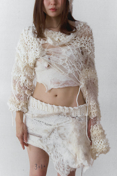 LOOSE FIT KNIT SWEATER